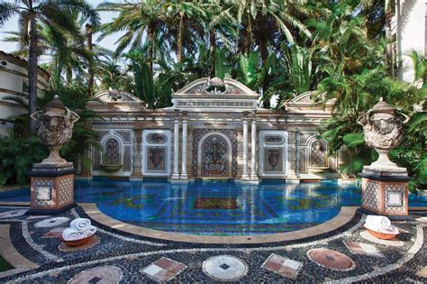 versace mansion news